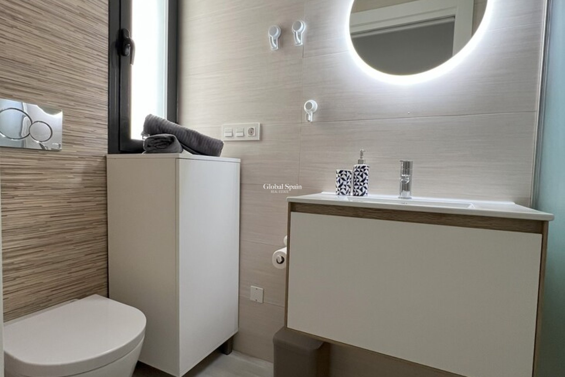 Wederverkoop - APPARTEMENT -
TORREVIEJA - Playa del Cura