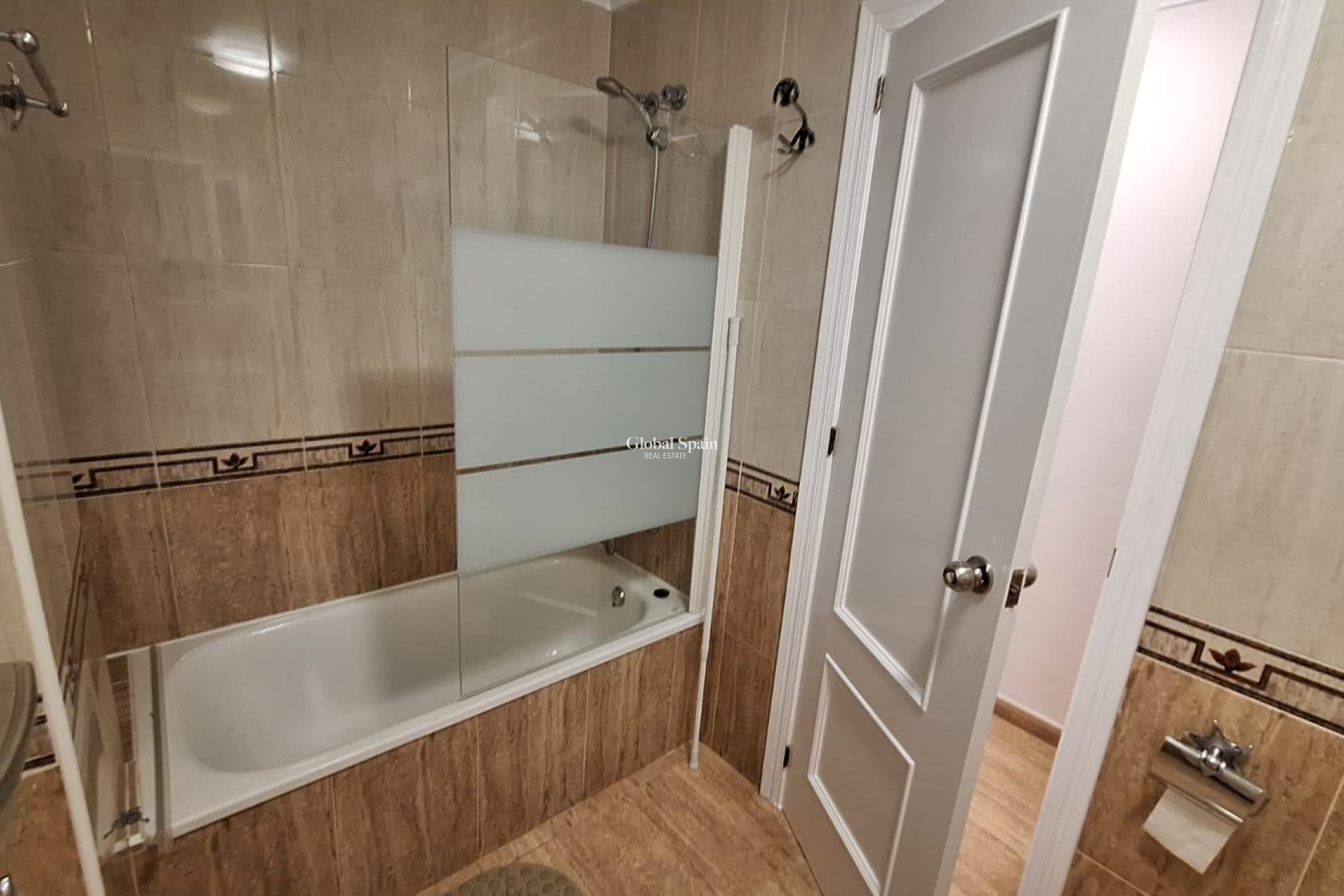 Wederverkoop - APPARTEMENT -
TORREVIEJA - Playa del Cura