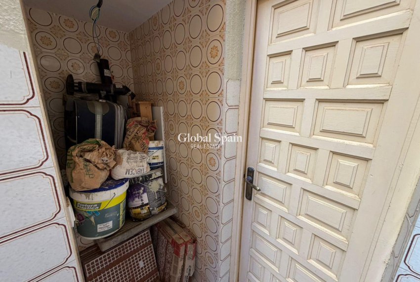 Wederverkoop - APPARTEMENT -
TORREVIEJA - Playa del Cura