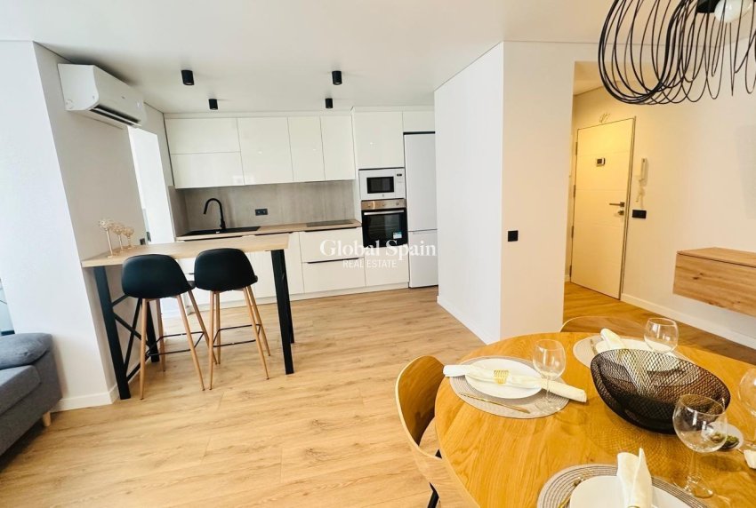 Wederverkoop - APPARTEMENT -
TORREVIEJA - Playa del Cura