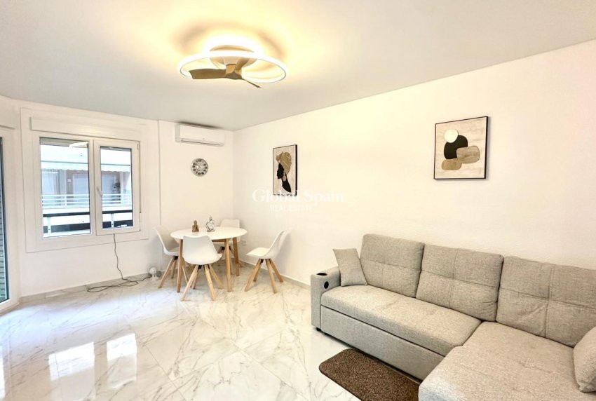 Wederverkoop - APPARTEMENT -
TORREVIEJA - Playa del Cura