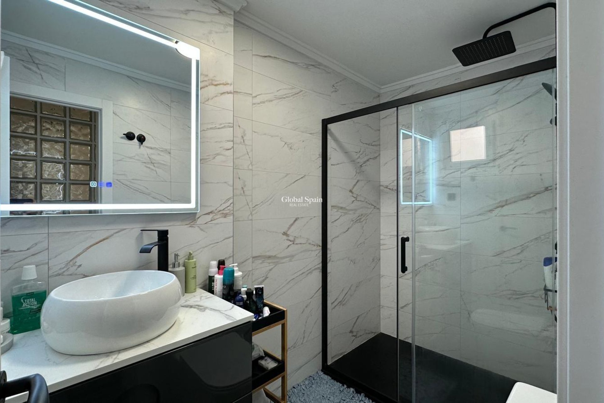 Wederverkoop - APPARTEMENT -
TORREVIEJA - Playa del Cura