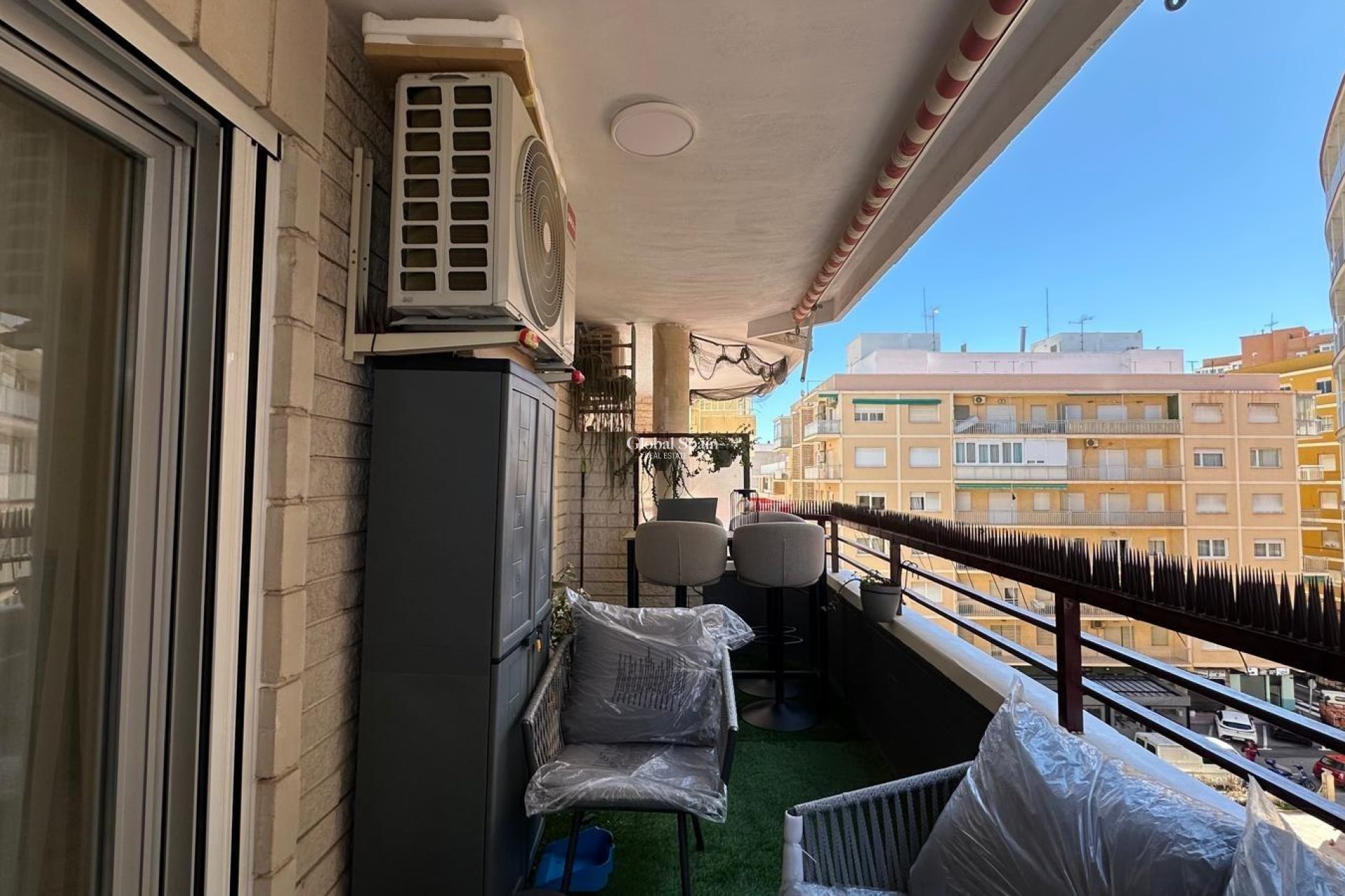 Wederverkoop - APPARTEMENT -
TORREVIEJA - Playa del Cura