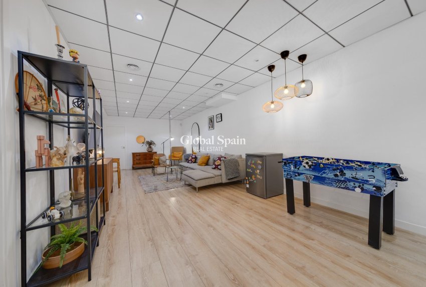 Wederverkoop - APPARTEMENT -
TORREVIEJA - Playa del Cura