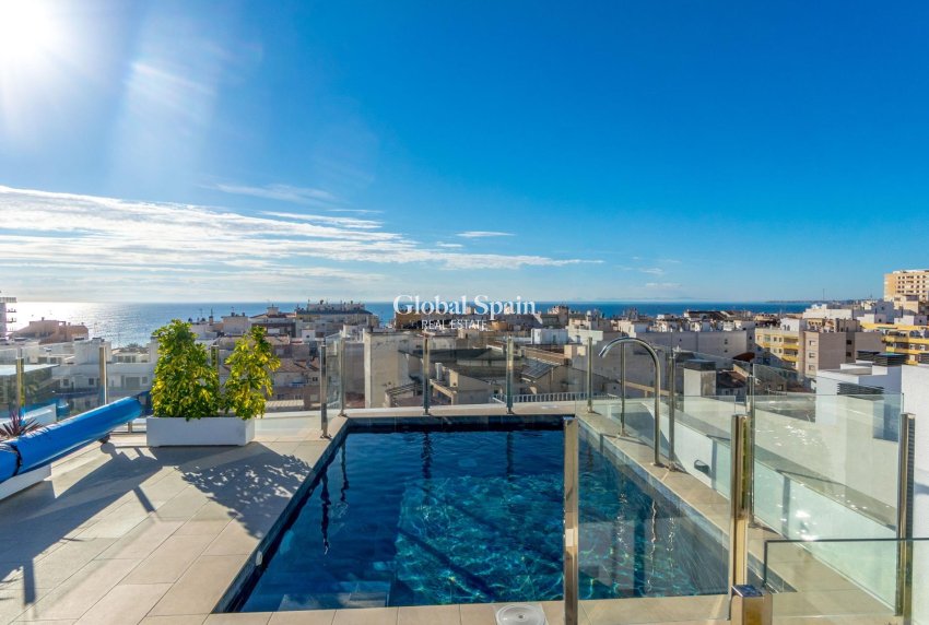 Wederverkoop - APPARTEMENT -
TORREVIEJA - Playa del Cura