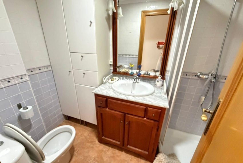 Wederverkoop - APPARTEMENT -
TORREVIEJA - Playa del Cura