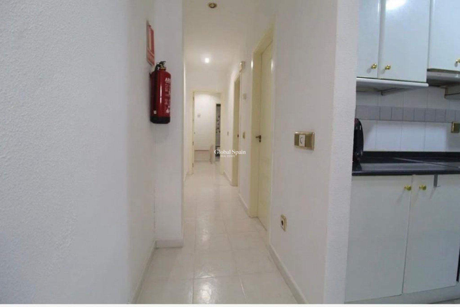 Wederverkoop - APPARTEMENT -
TORREVIEJA - Playa del Cura