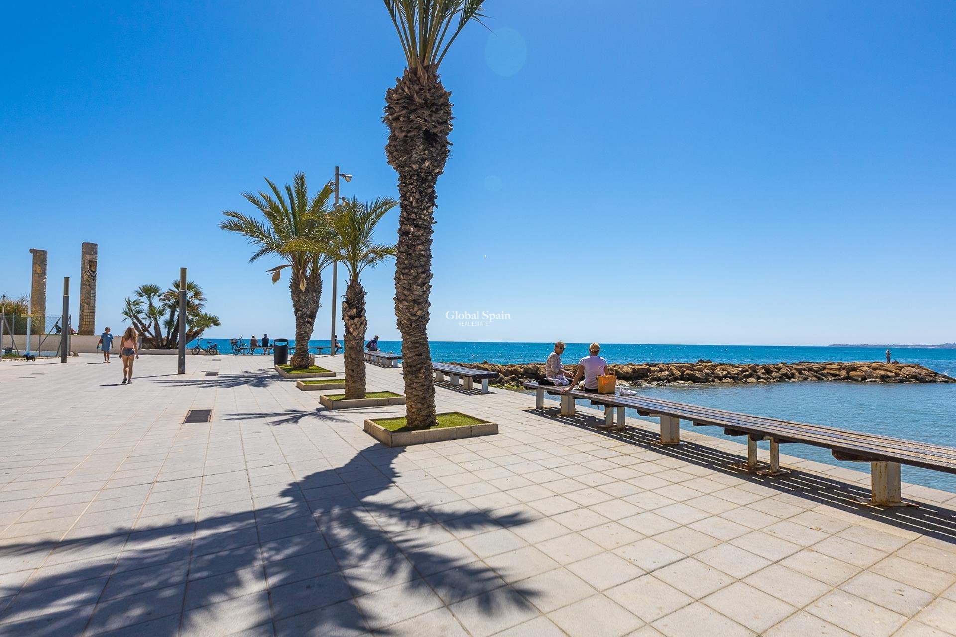 Wederverkoop - APPARTEMENT -
TORREVIEJA - Playa del Cura