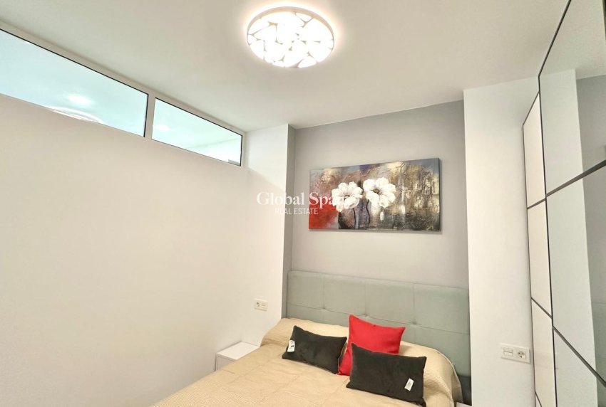 Wederverkoop - APPARTEMENT -
TORREVIEJA - Playa del Cura