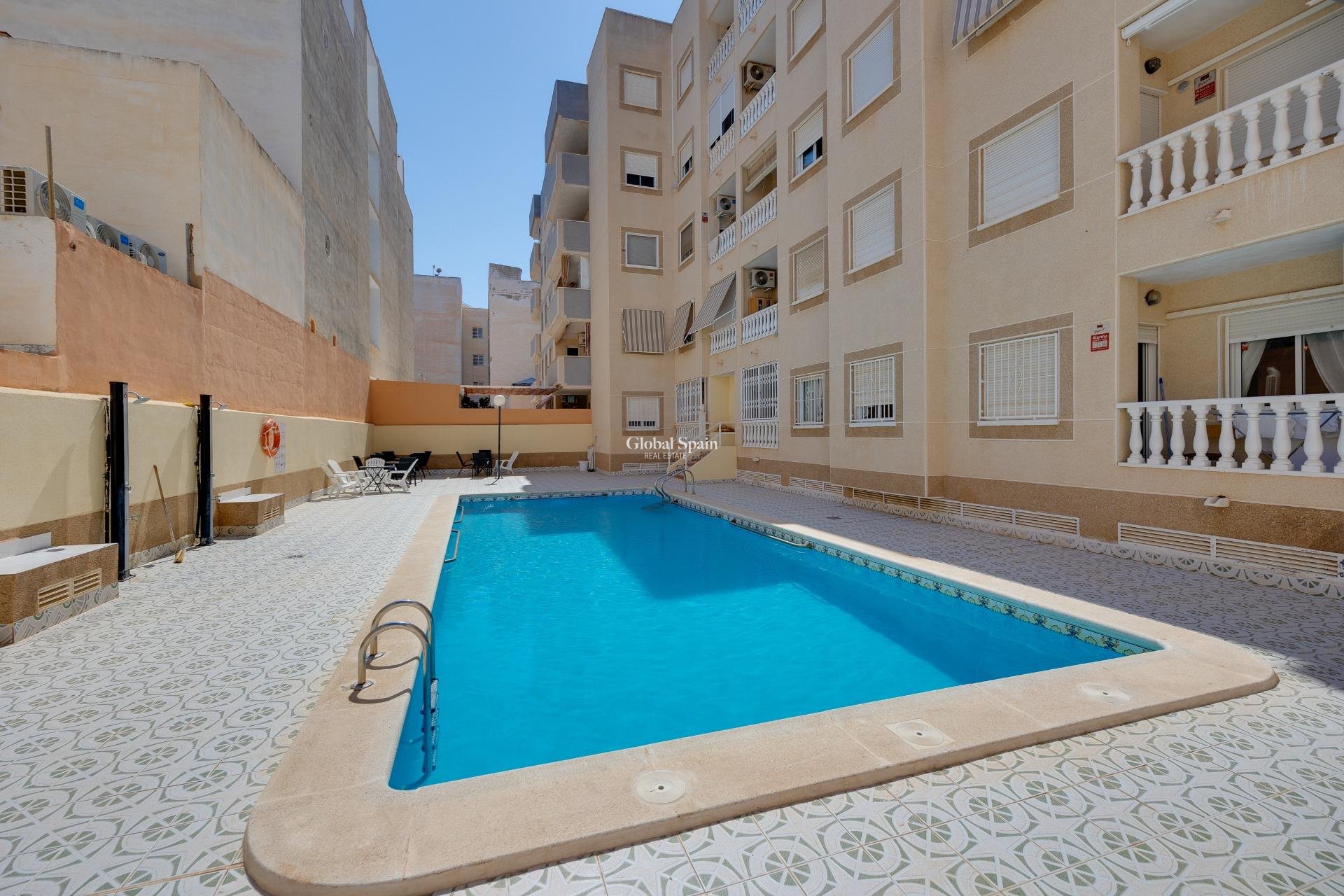 Wederverkoop - APPARTEMENT -
TORREVIEJA - Playa del Cura