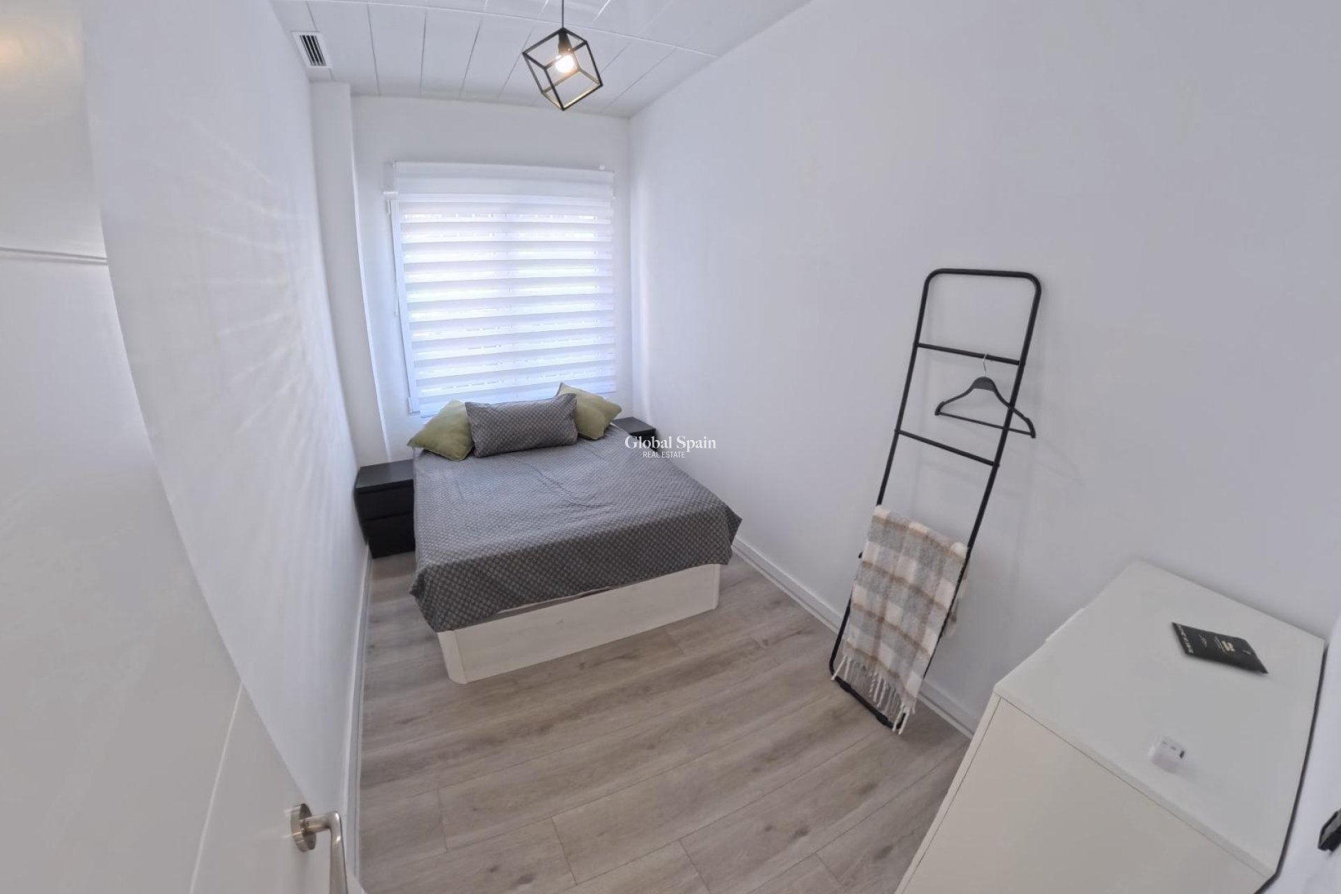 Wederverkoop - APPARTEMENT -
TORREVIEJA - Playa del Cura