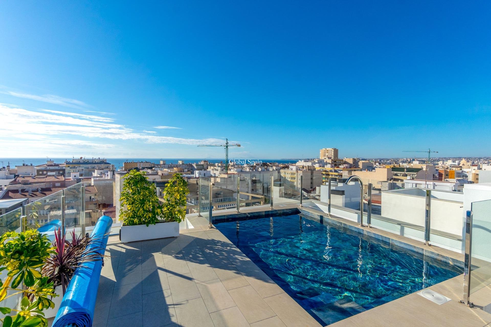 Wederverkoop - APPARTEMENT -
TORREVIEJA - Playa del Cura