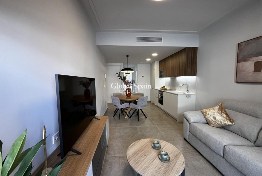 Wederverkoop - APPARTEMENT -
TORREVIEJA - Playa del Cura