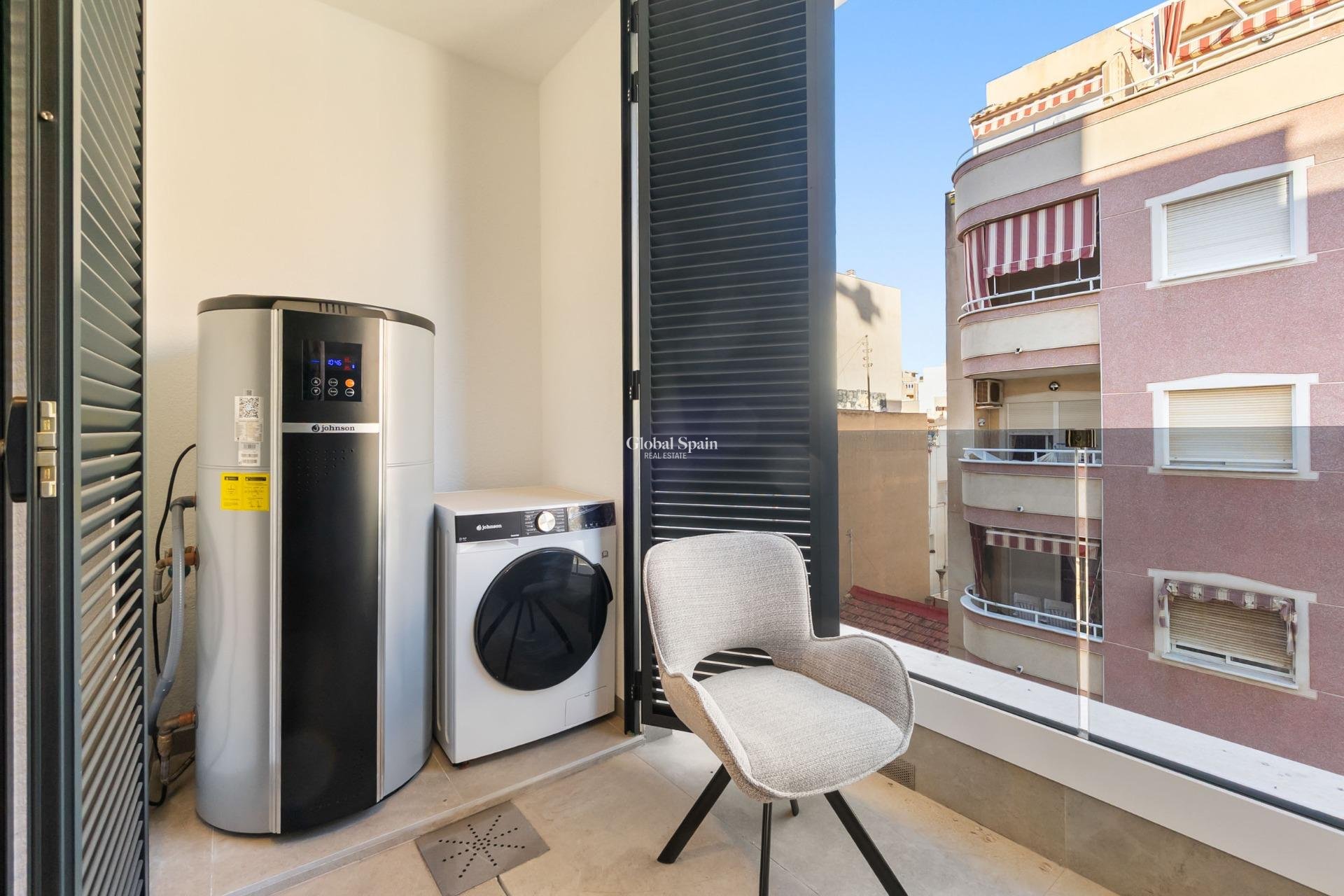 Wederverkoop - APPARTEMENT -
TORREVIEJA - Playa del Cura