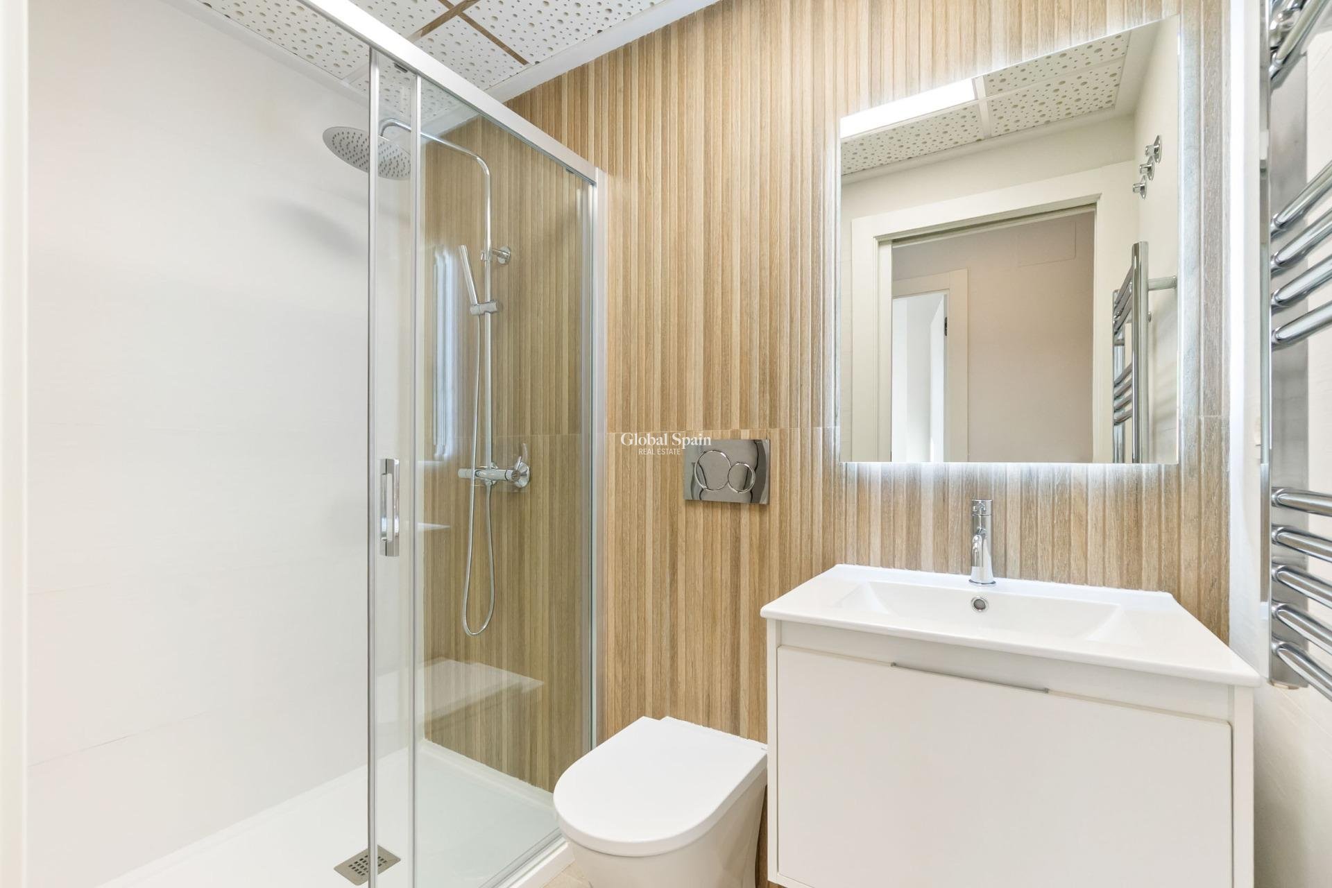 Wederverkoop - APPARTEMENT -
TORREVIEJA - Playa del Cura