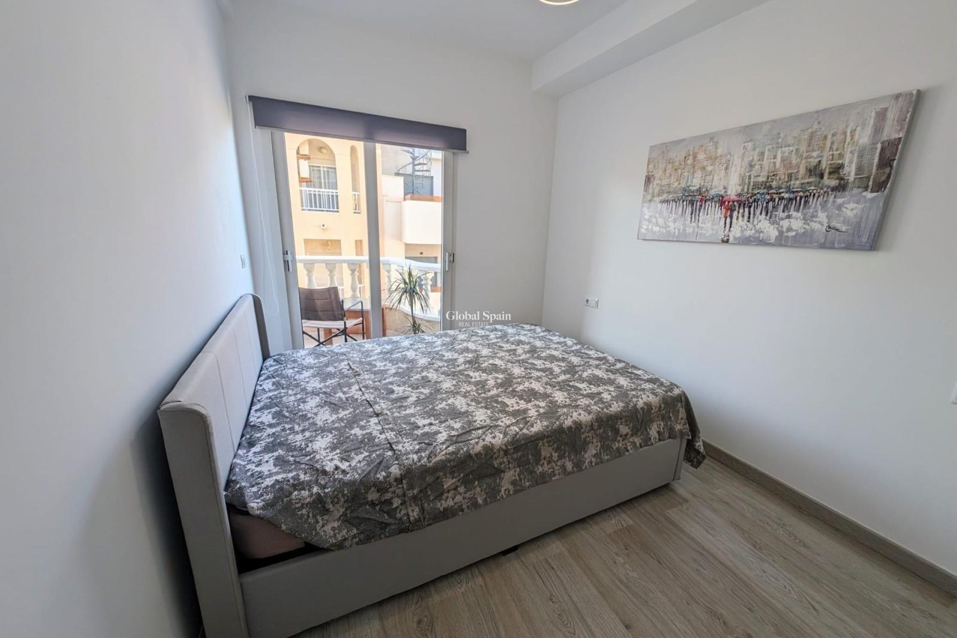 Wederverkoop - APPARTEMENT -
TORREVIEJA - Playa del Cura