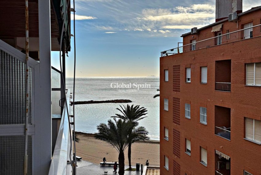 Wederverkoop - APPARTEMENT -
TORREVIEJA - Playa del Cura