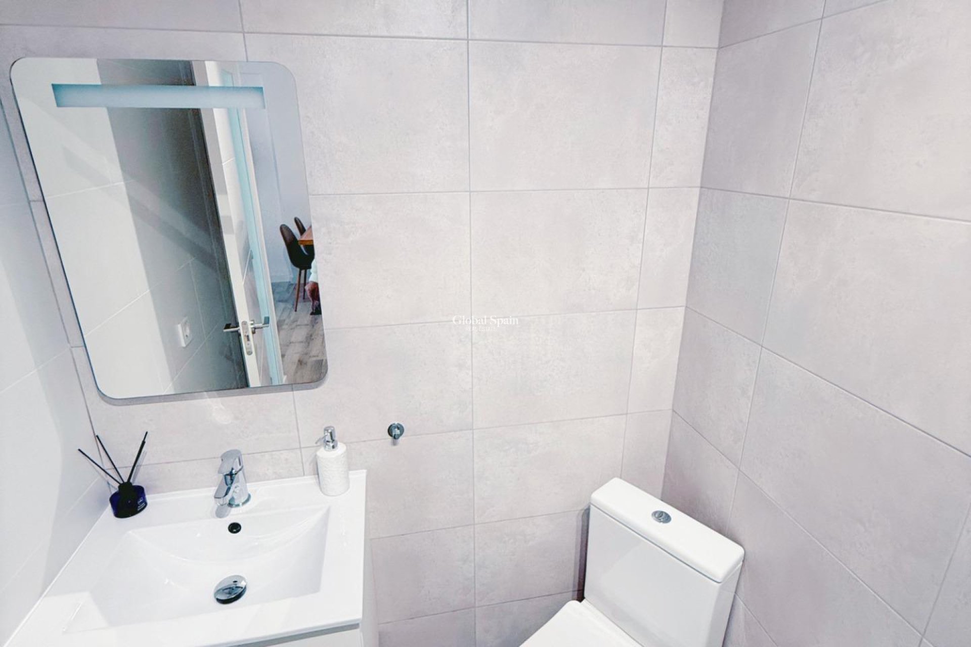 Wederverkoop - APPARTEMENT -
TORREVIEJA - Playa del Cura