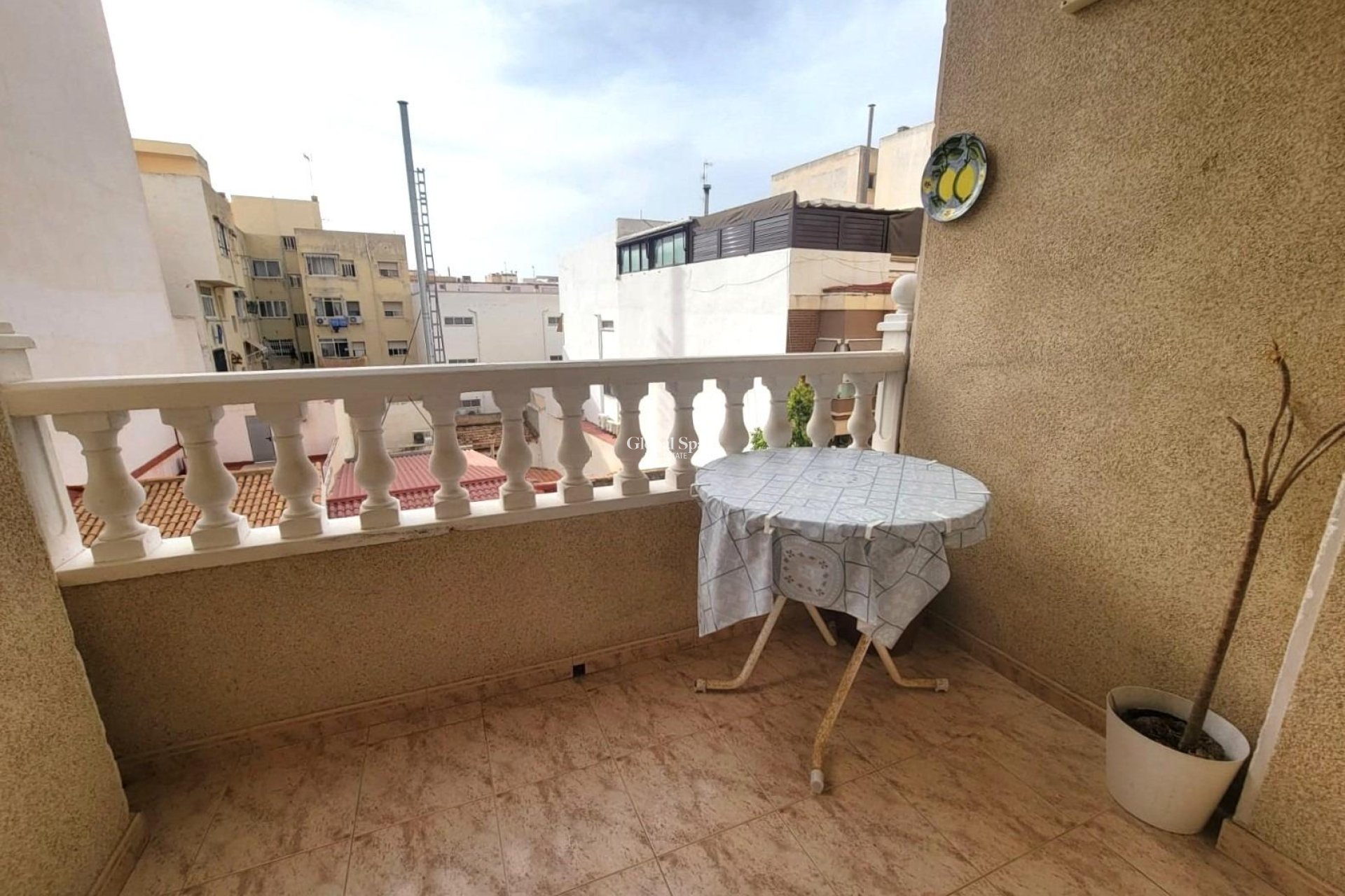 Wederverkoop - APPARTEMENT -
TORREVIEJA - Playa del Cura