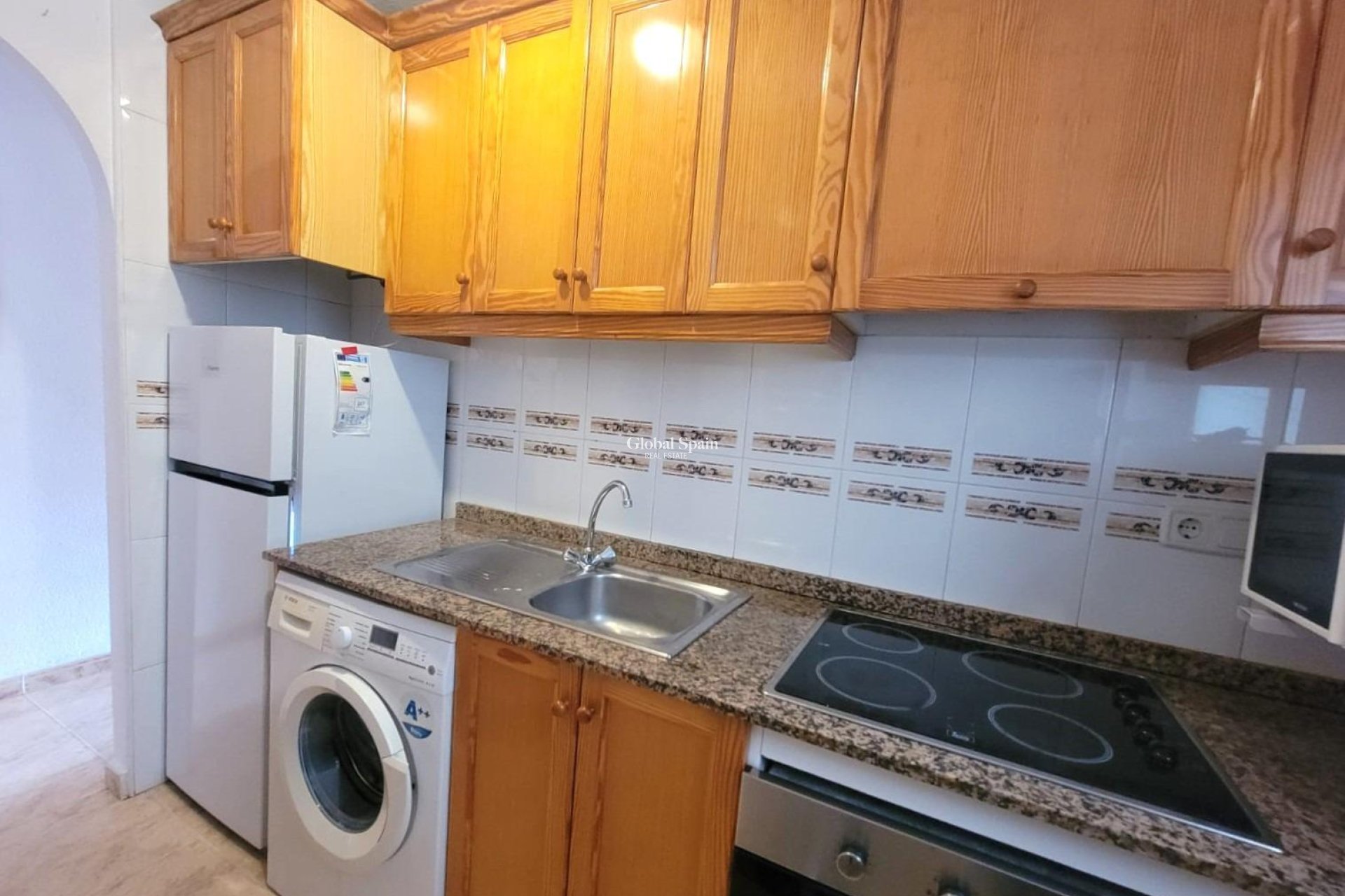 Wederverkoop - APPARTEMENT -
TORREVIEJA - Playa del Cura