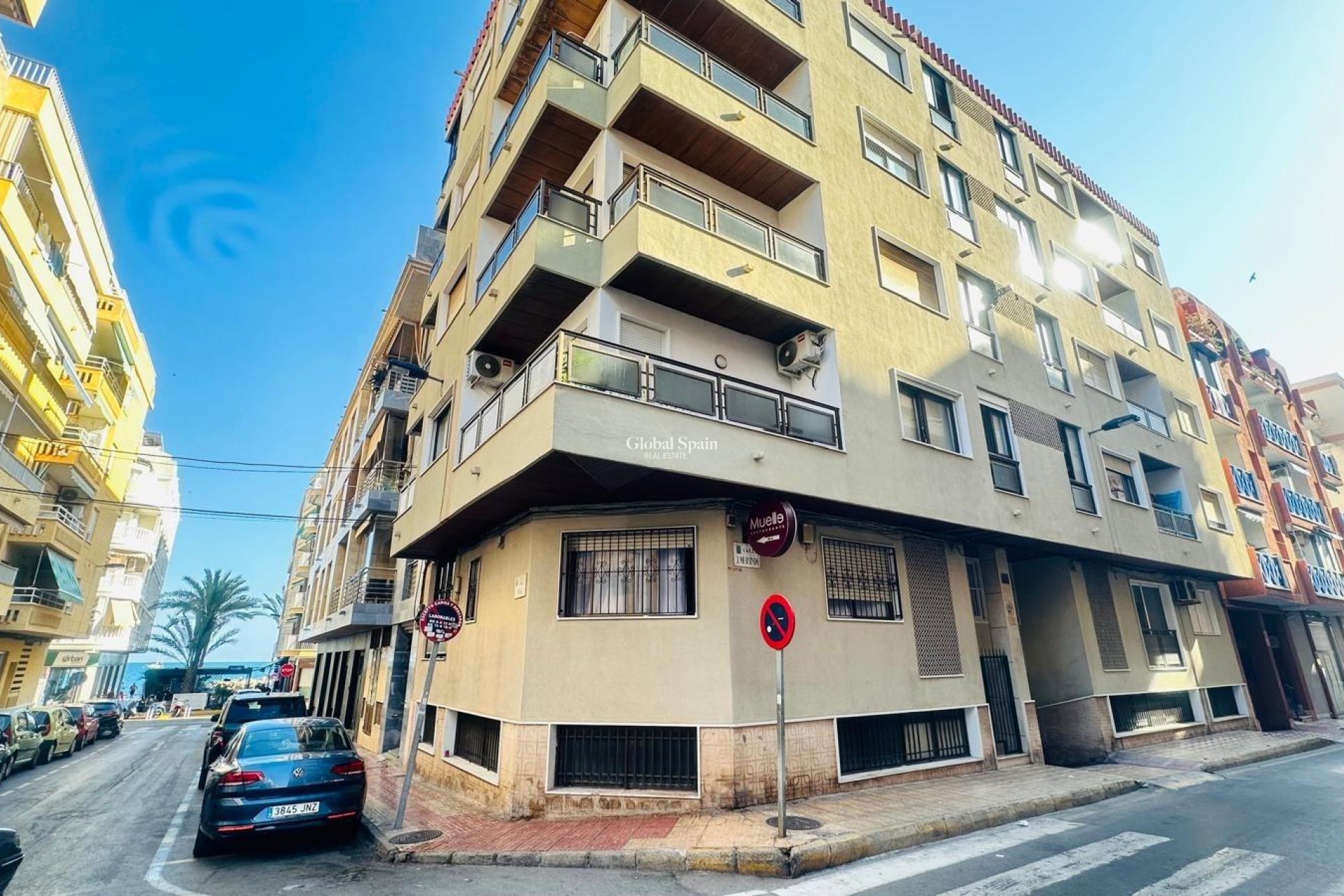 Wederverkoop - APPARTEMENT -
TORREVIEJA - Playa del Cura