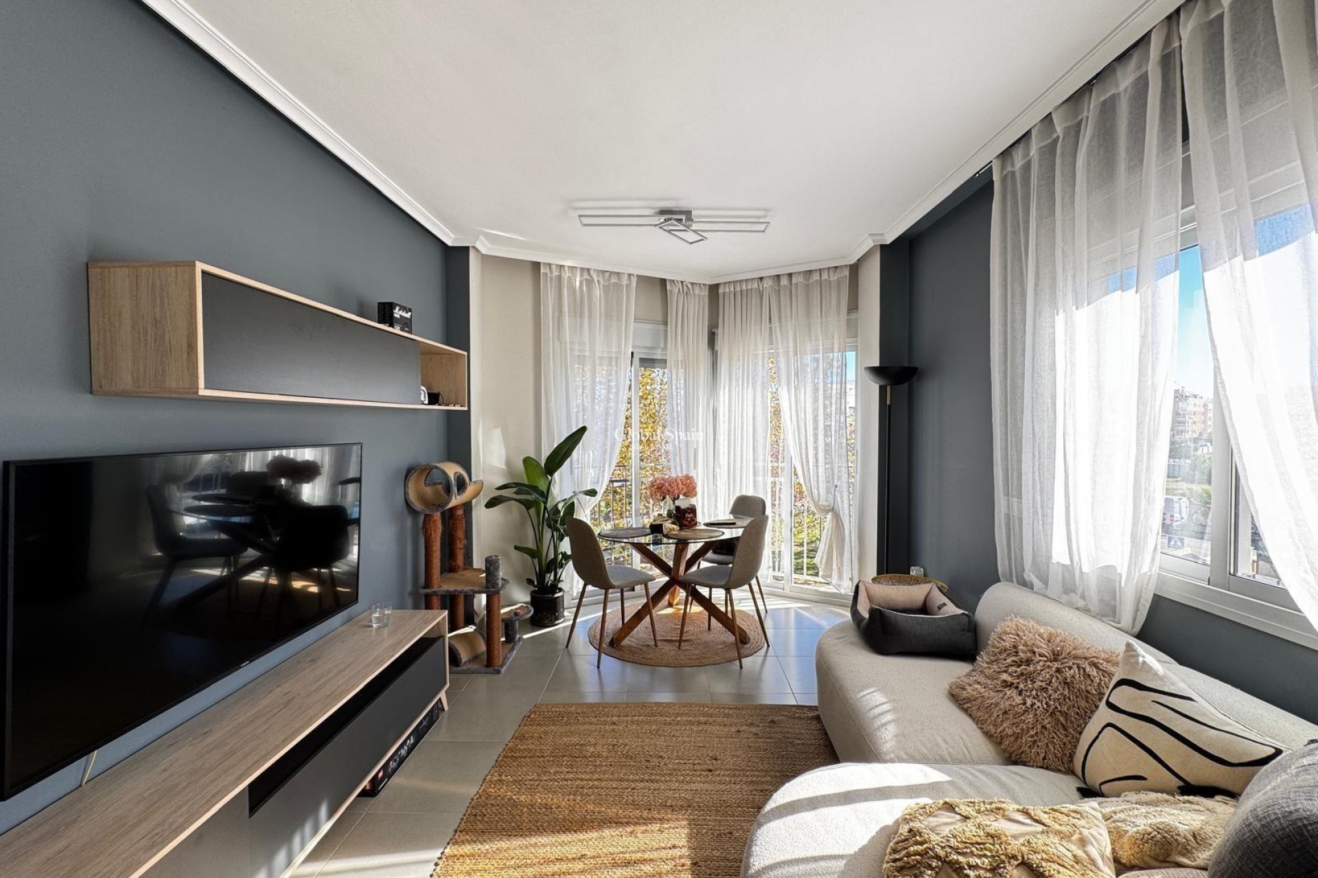 Wederverkoop - APPARTEMENT -
TORREVIEJA - Playa del Cura