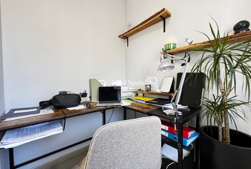 Wederverkoop - APPARTEMENT -
TORREVIEJA - Playa del Cura