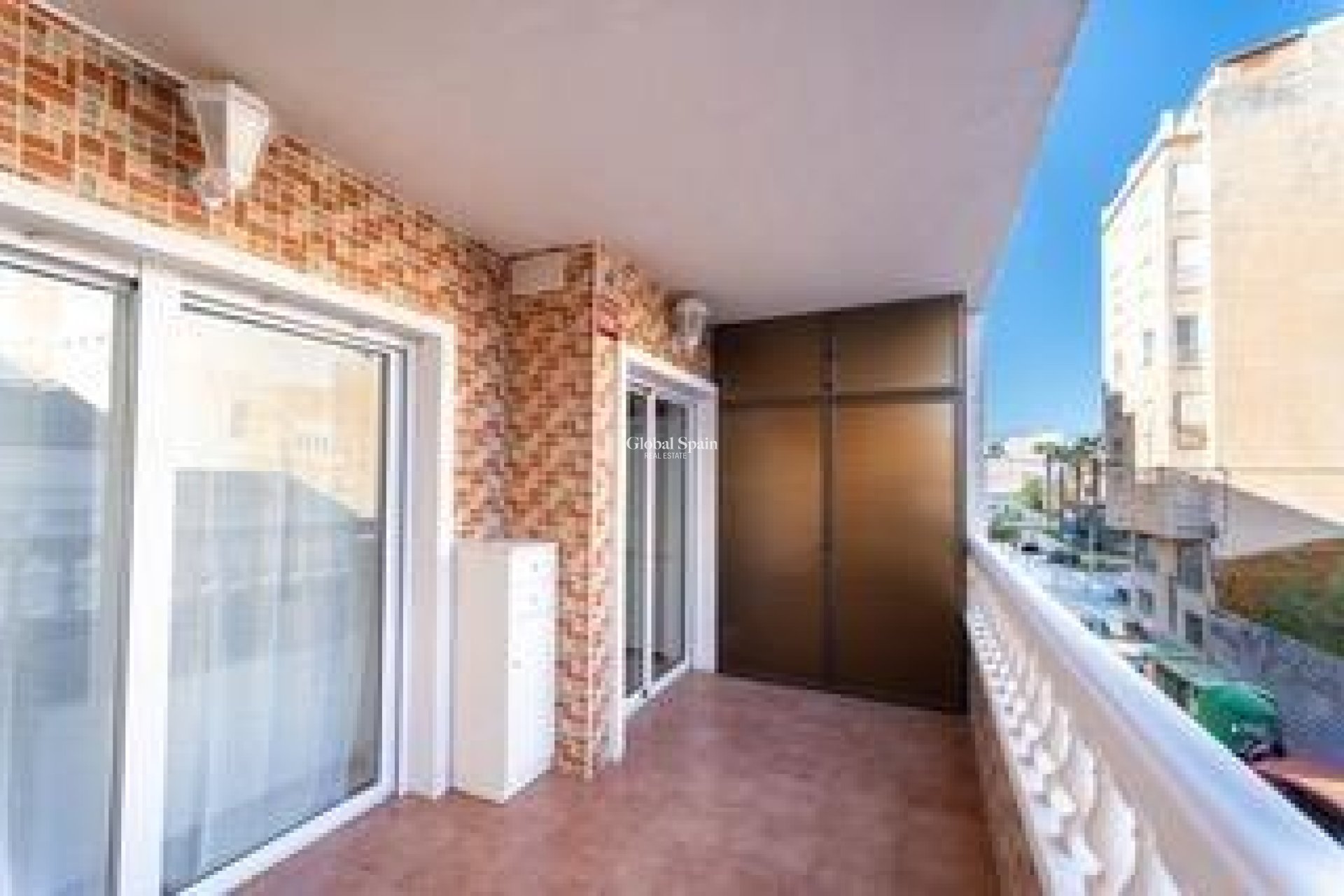 Wederverkoop - APPARTEMENT -
TORREVIEJA - Playa del Cura
