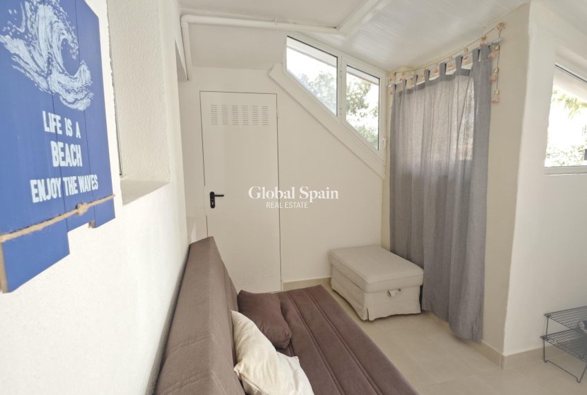 Wederverkoop - APPARTEMENT -
TORREVIEJA - Playa del Cura