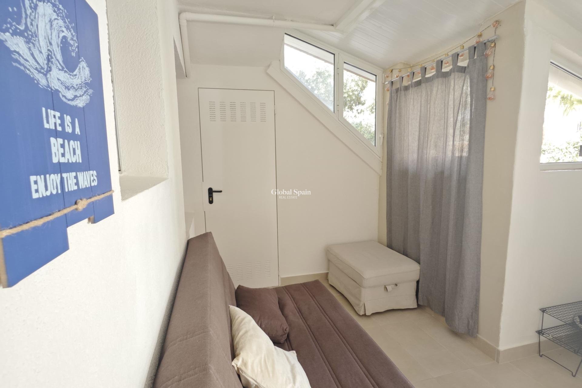 Wederverkoop - APPARTEMENT -
TORREVIEJA - Playa del Cura