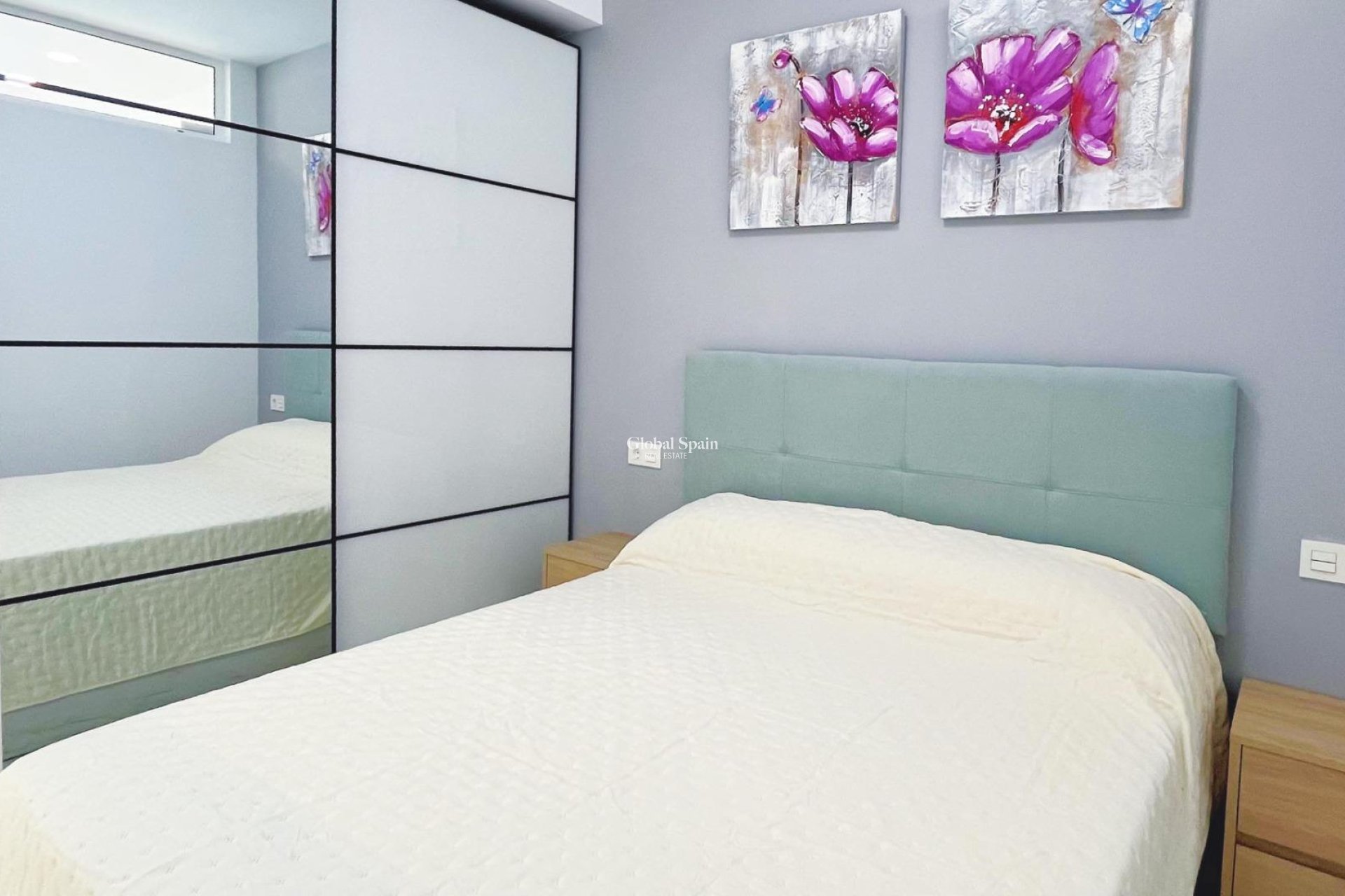 Wederverkoop - APPARTEMENT -
TORREVIEJA - Playa del Cura