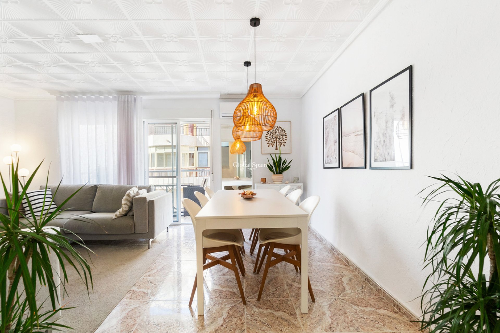 Wederverkoop - APPARTEMENT -
TORREVIEJA - Playa del Cura