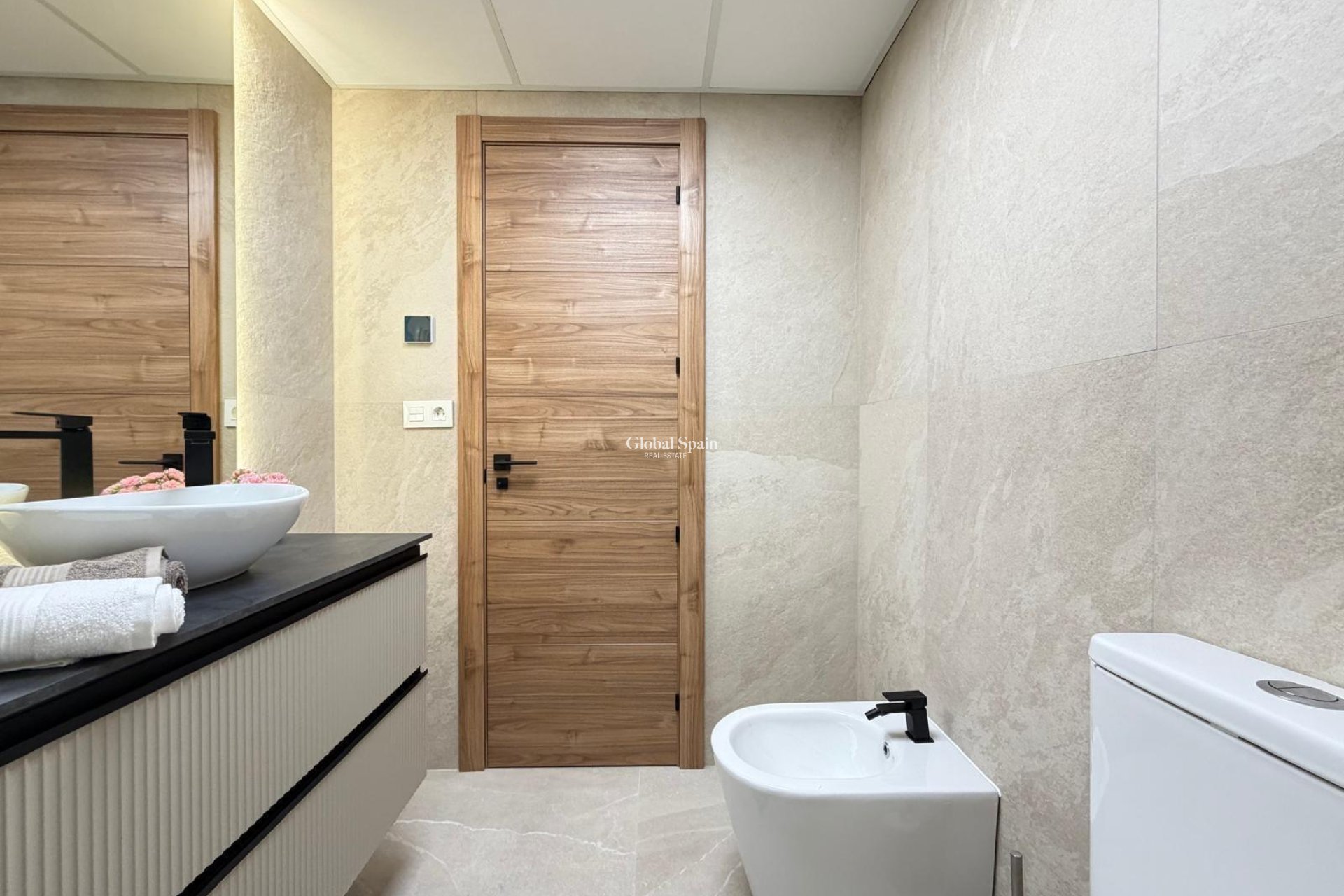 Wederverkoop - APPARTEMENT -
TORREVIEJA - Playa del Cura