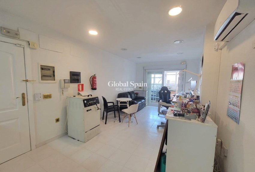 Wederverkoop - APPARTEMENT -
TORREVIEJA - Playa del Cura