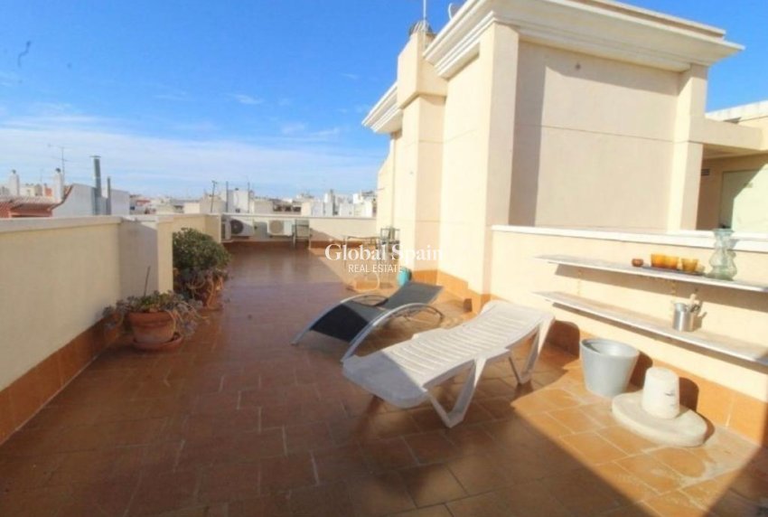 Wederverkoop - APPARTEMENT -
TORREVIEJA - Playa del Cura