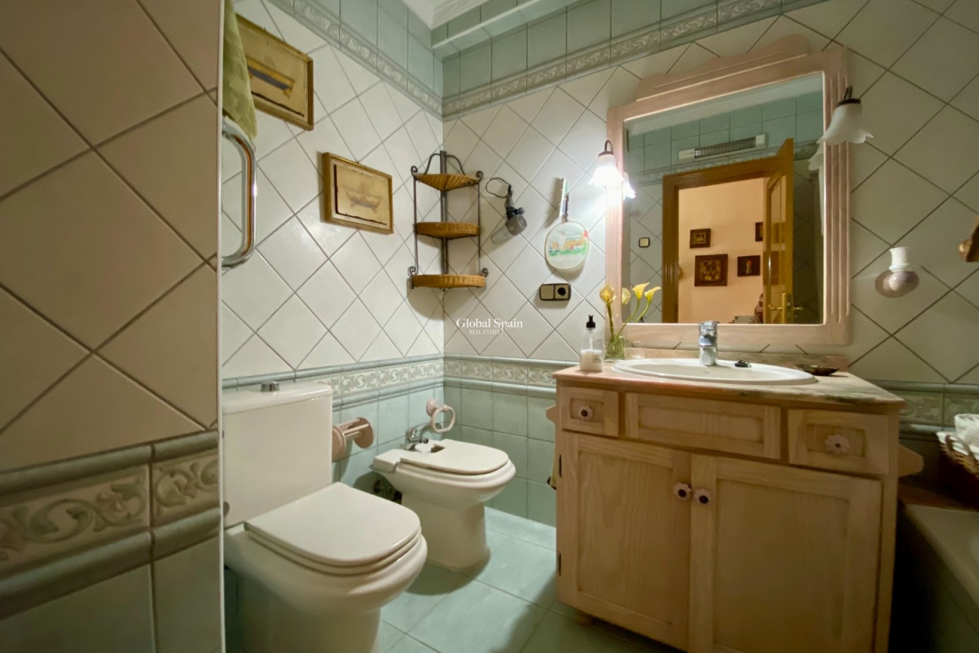 Wederverkoop - APPARTEMENT -
TORREVIEJA - Playa del Cura