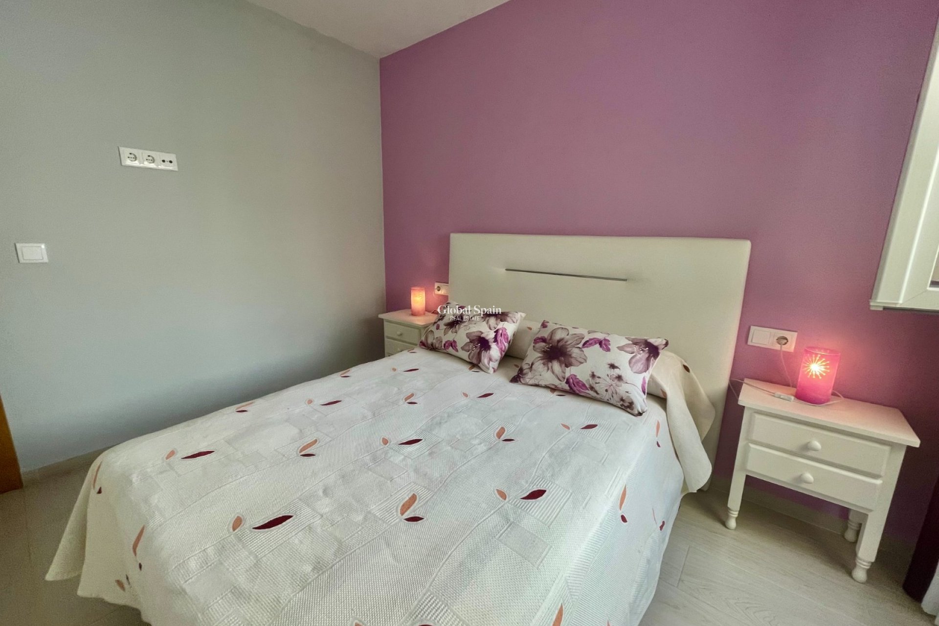 Wederverkoop - APPARTEMENT -
TORREVIEJA - Playa del Cura