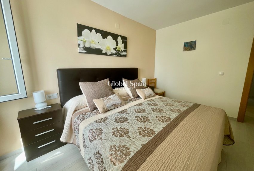 Wederverkoop - APPARTEMENT -
TORREVIEJA - Playa del Cura