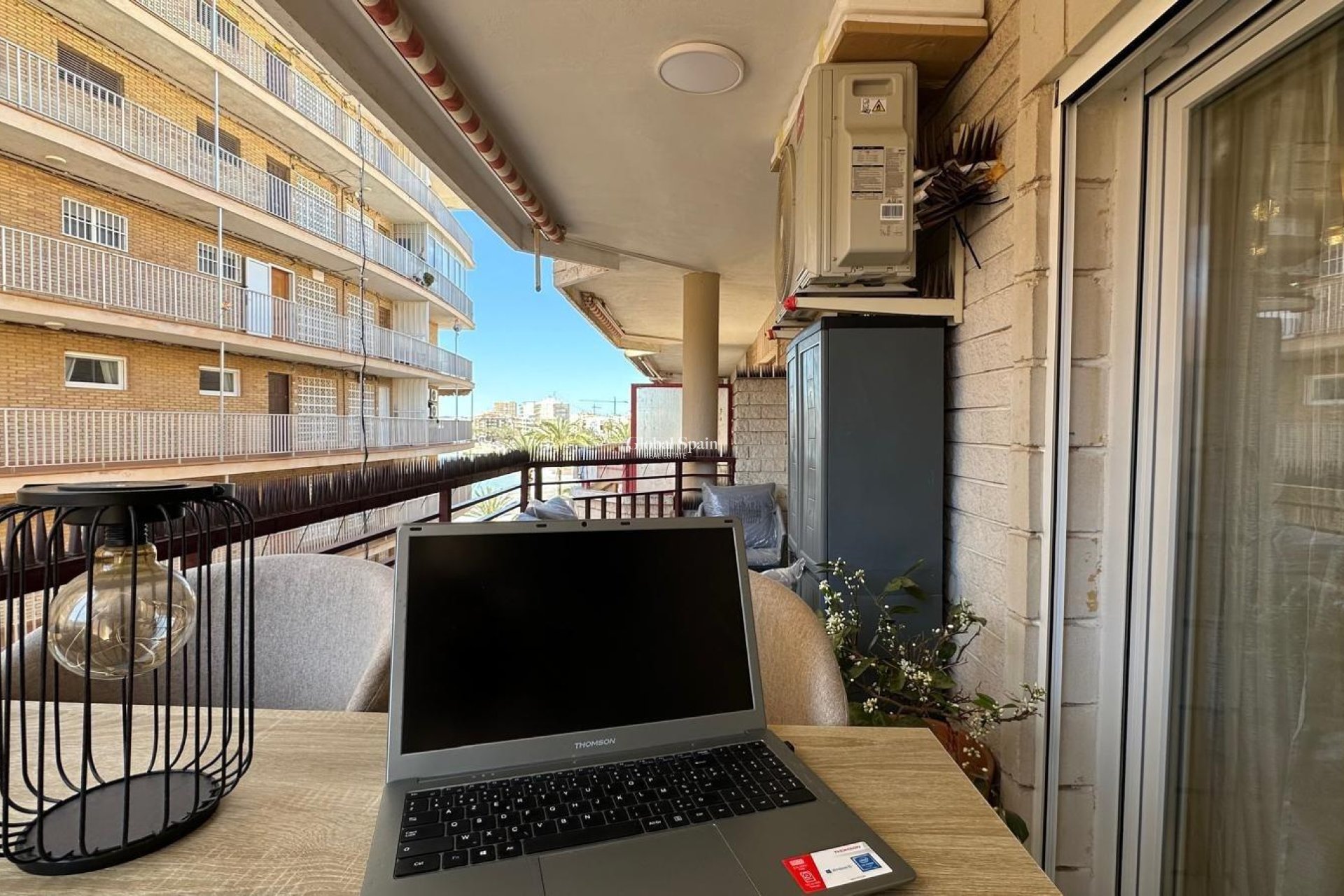 Wederverkoop - APPARTEMENT -
TORREVIEJA - Playa del Cura