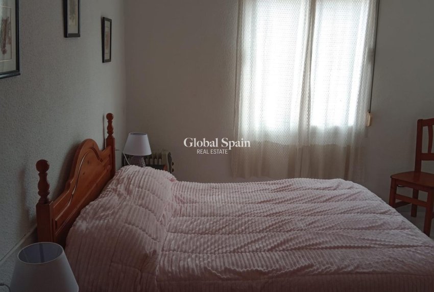 Wederverkoop - APPARTEMENT -
TORREVIEJA - Playa del Cura