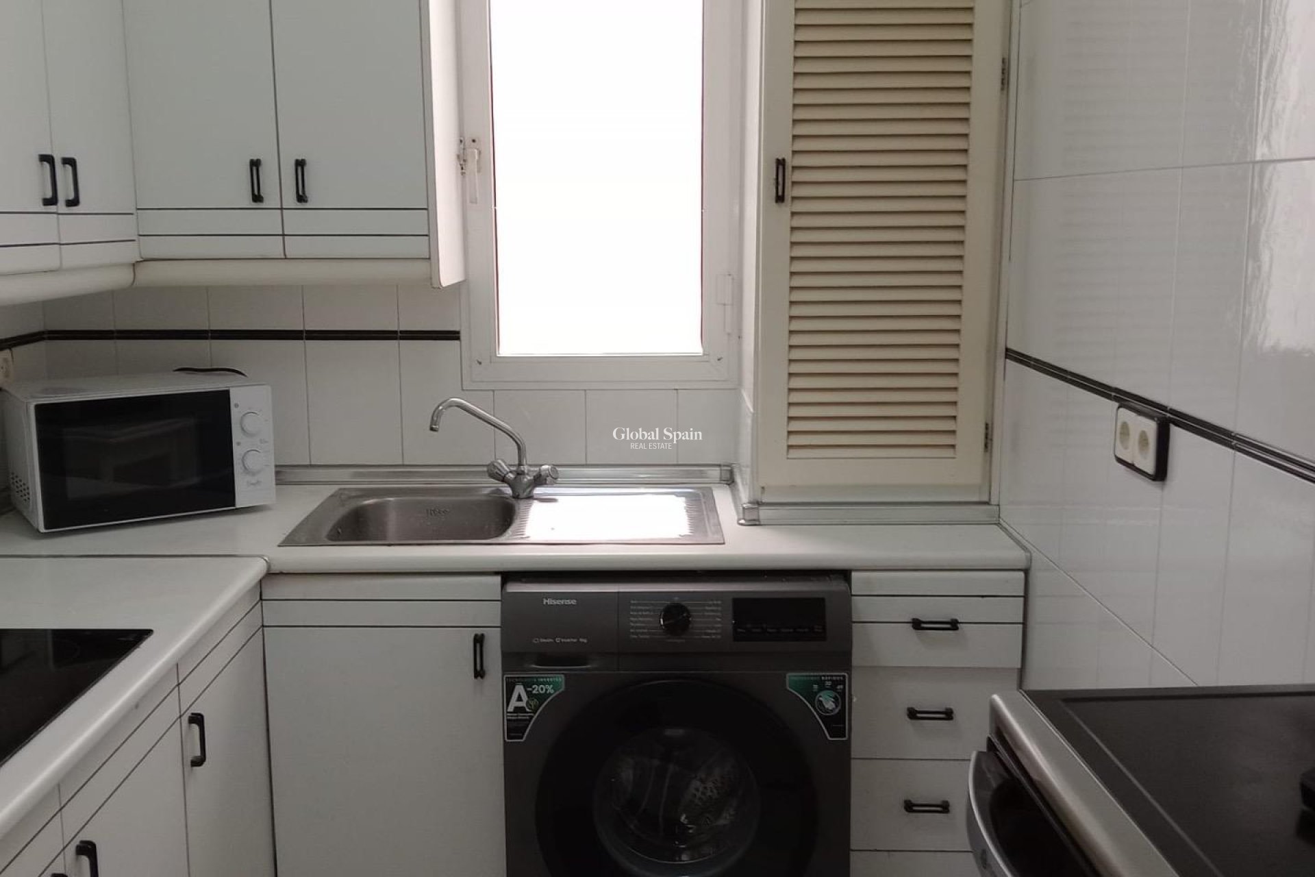 Wederverkoop - APPARTEMENT -
TORREVIEJA - Playa del Cura