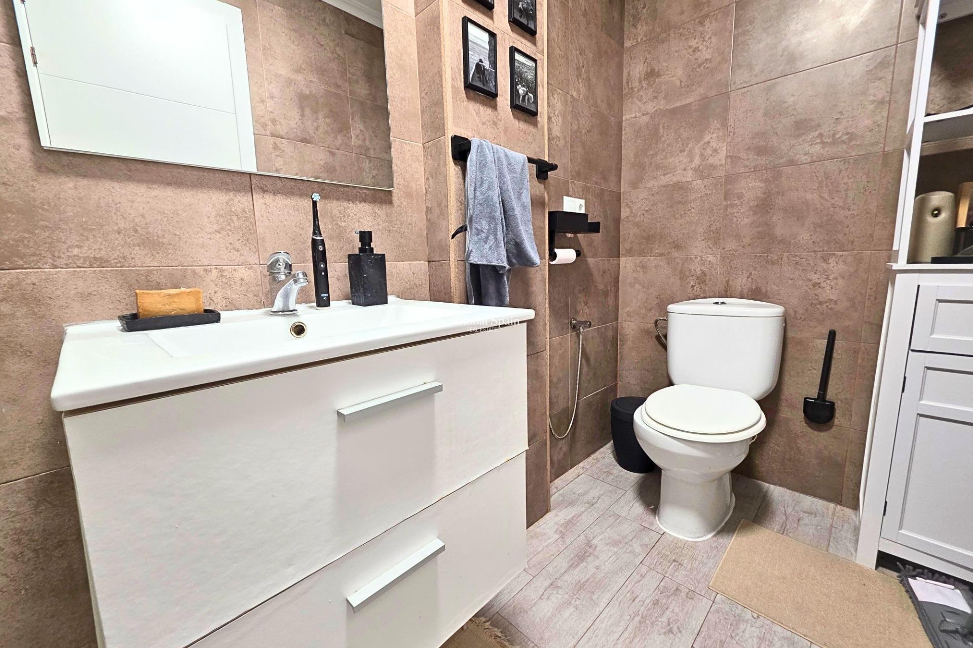 Wederverkoop - APPARTEMENT -
TORREVIEJA - Playa del Cura