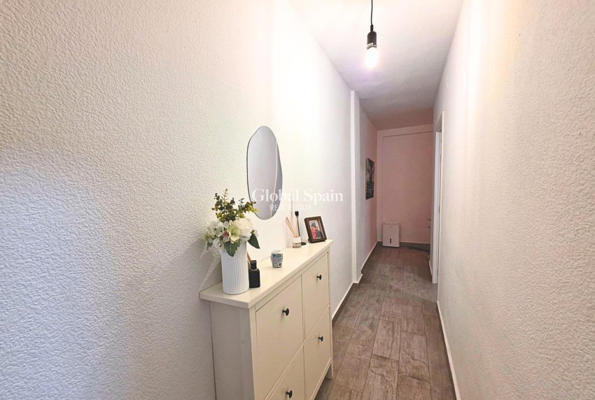 Wederverkoop - APPARTEMENT -
TORREVIEJA - Playa del Cura