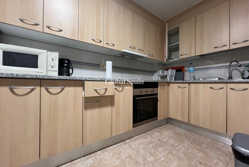 Wederverkoop - APPARTEMENT -
TORREVIEJA - Playa del Cura