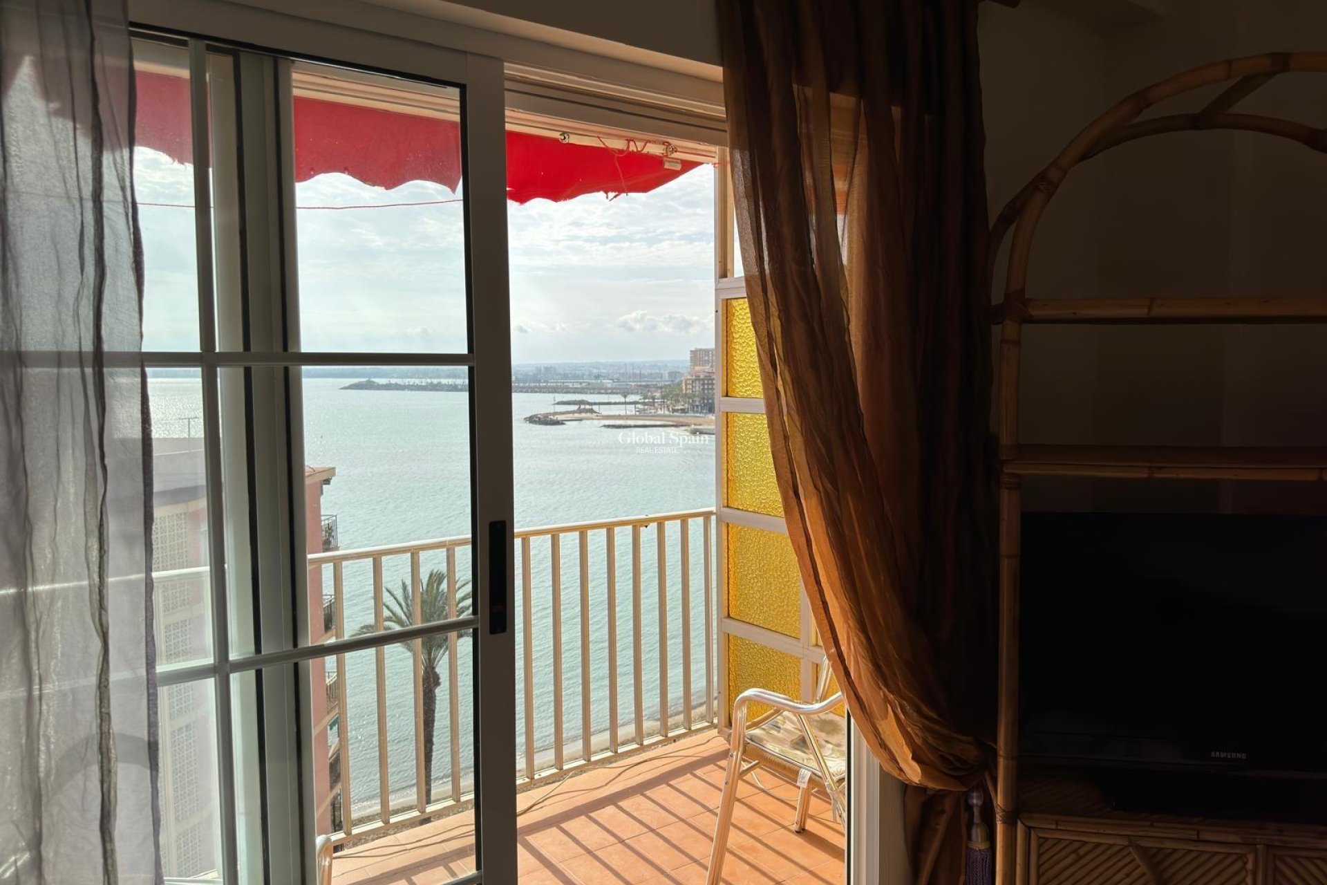 Wederverkoop - APPARTEMENT -
TORREVIEJA - Playa del Cura