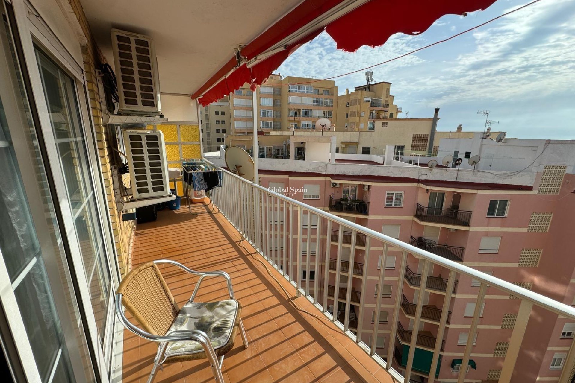 Wederverkoop - APPARTEMENT -
TORREVIEJA - Playa del Cura