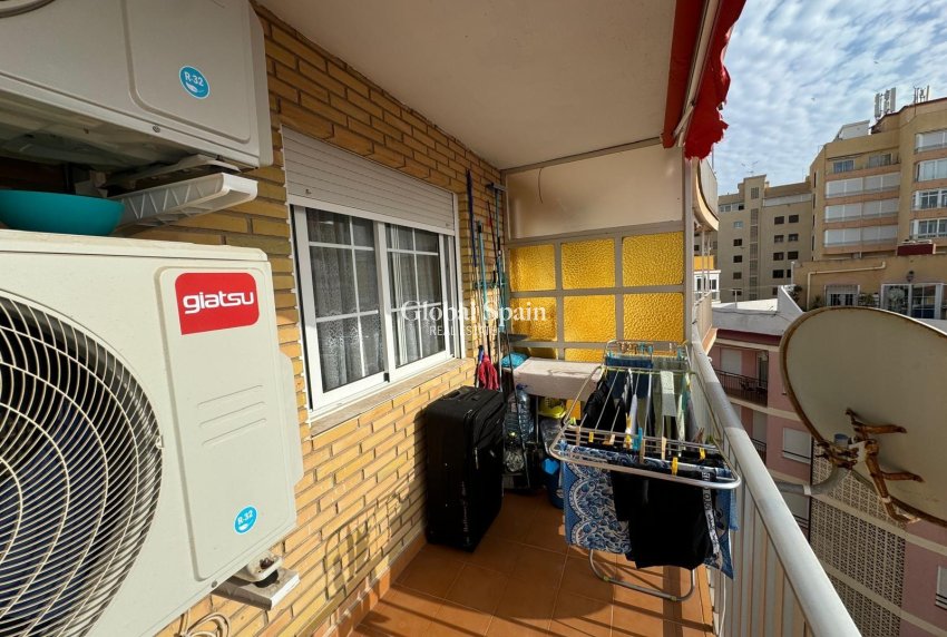 Wederverkoop - APPARTEMENT -
TORREVIEJA - Playa del Cura