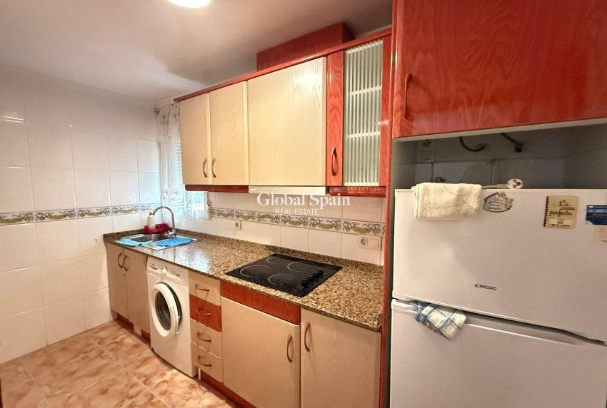 Wederverkoop - APPARTEMENT -
TORREVIEJA - Playa del Cura