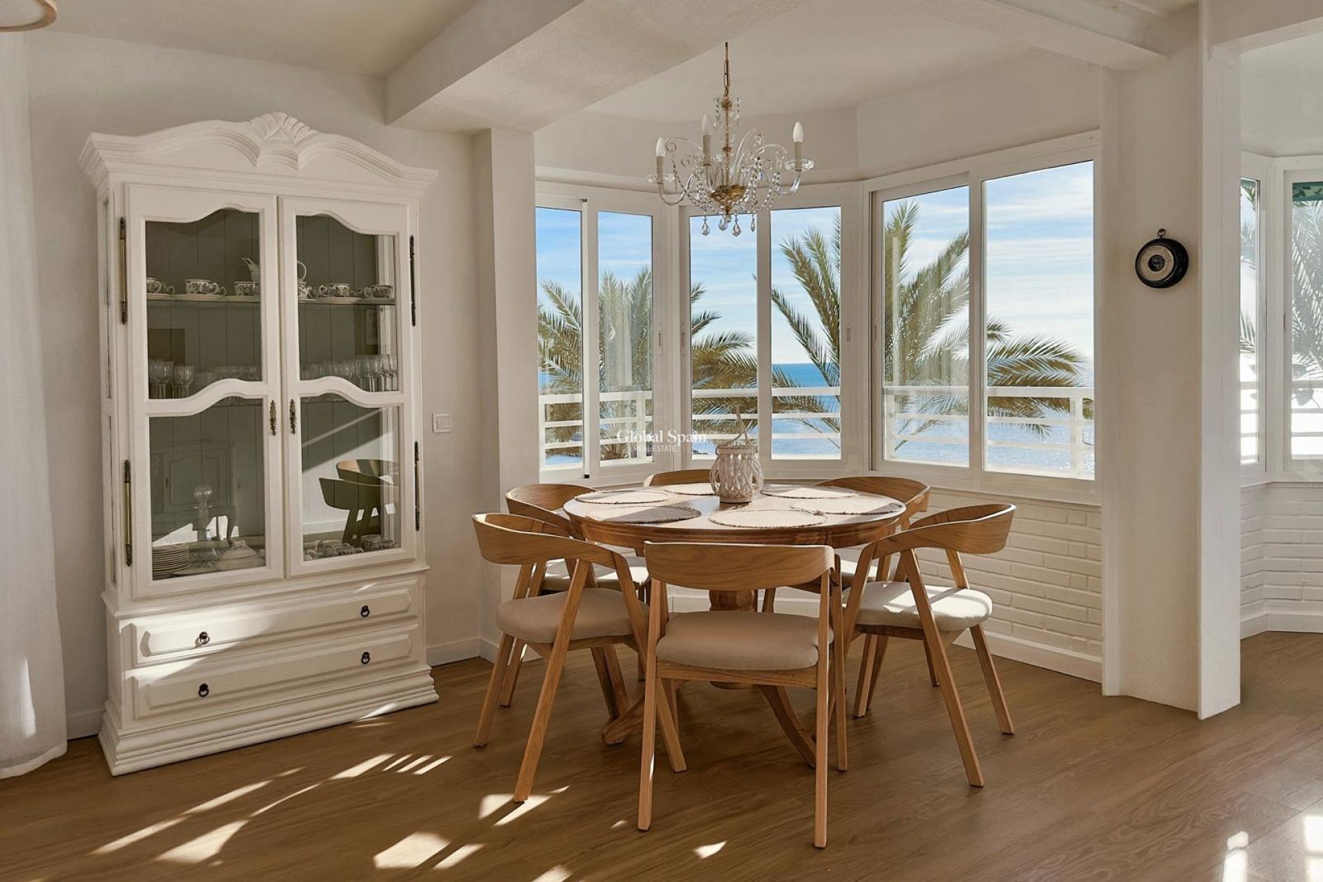 Wederverkoop - APPARTEMENT -
TORREVIEJA - Playa del Cura