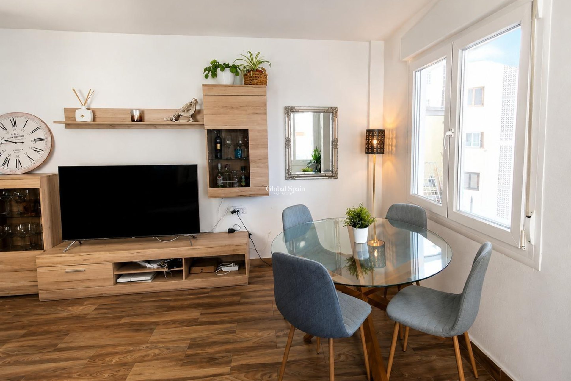 Wederverkoop - APPARTEMENT -
TORREVIEJA - Playa del Cura